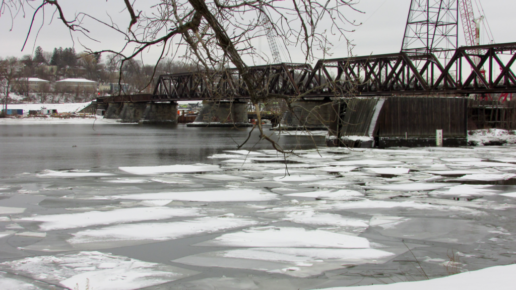 Ice on the Hudson River at Albany, NY with the Livingston Avenue Bridge
