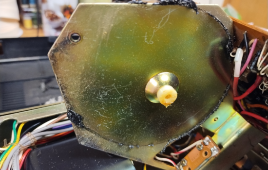 Flywheel plate